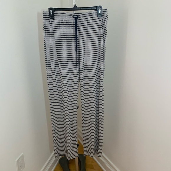 New Women’s Croft & Barrow Classic Sleep Set PJs - Picture 4 of 15